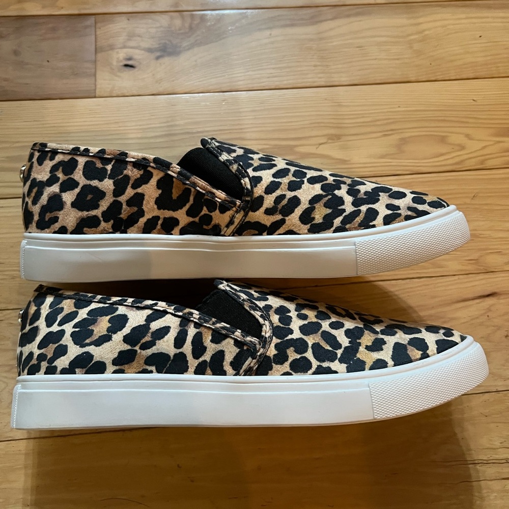 Steve Madden size 8 slip on shoes